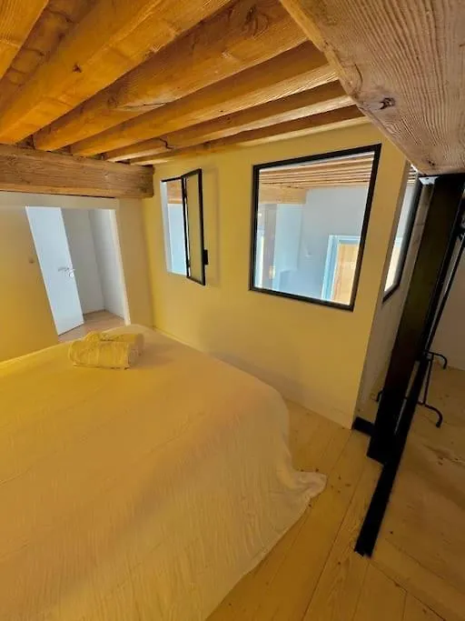 Charmant T3 - Place Colbert - Lyon Centre شقة
